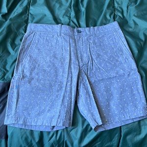 Penguin shorts in 33